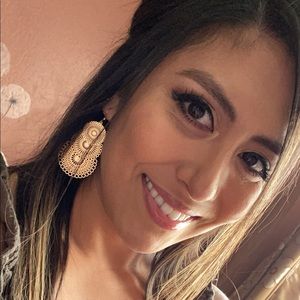 Meet your Posher, Simony